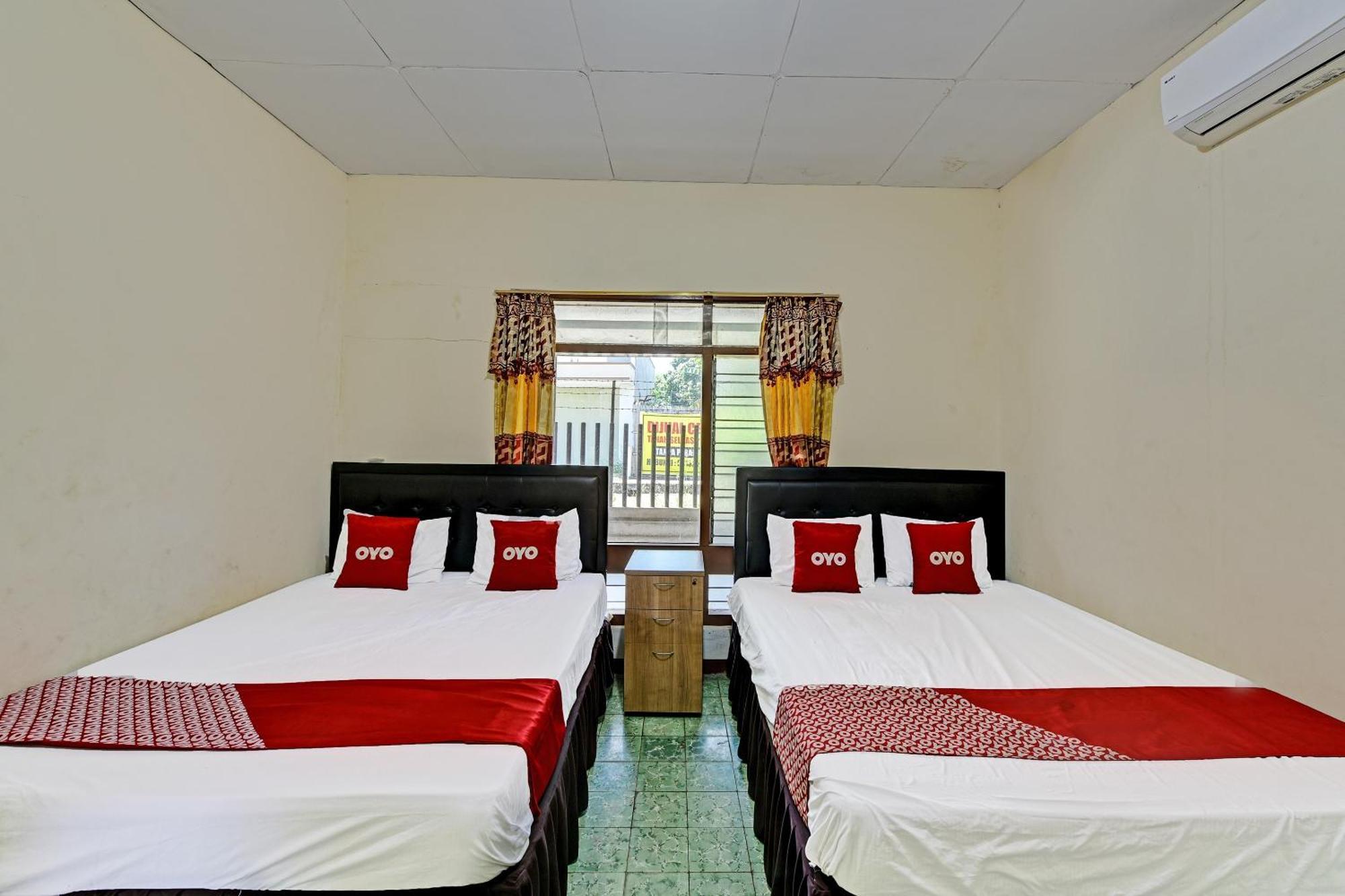Oyo 90443 Hotel New Kartika In Cilopadang エクステリア 写真