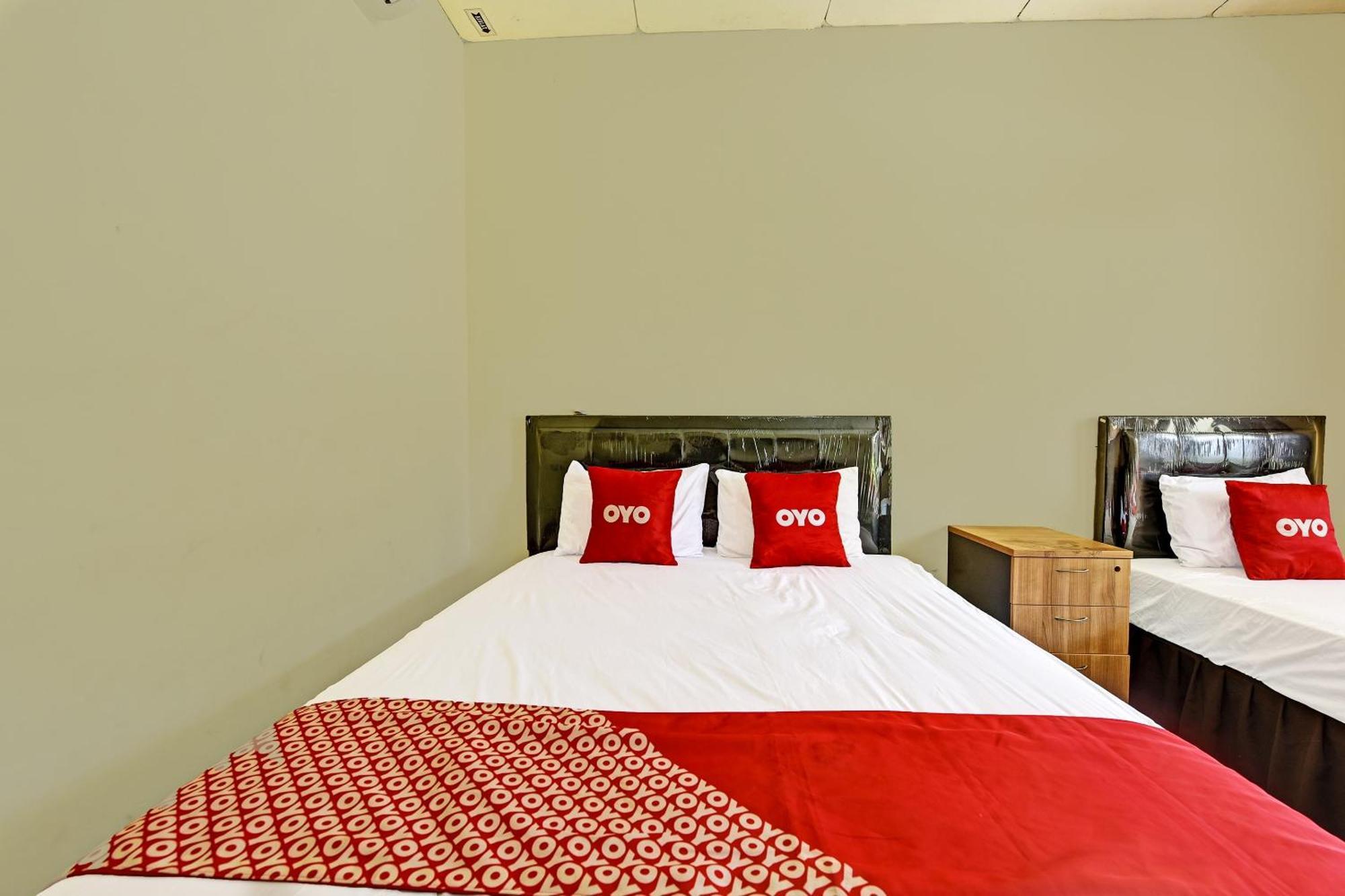 Oyo 90443 Hotel New Kartika In Cilopadang エクステリア 写真